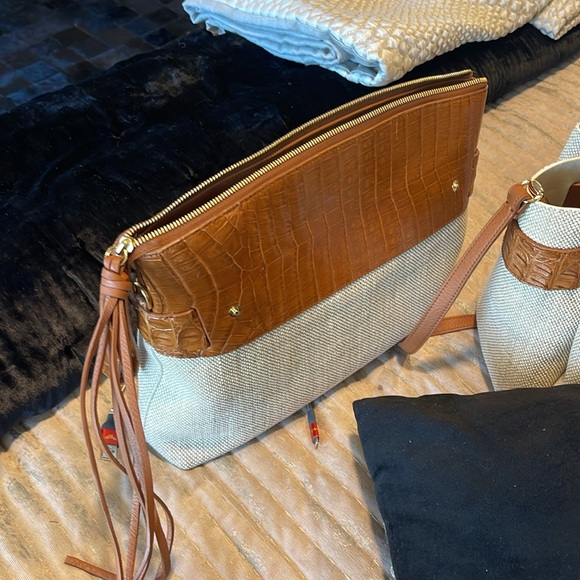 Nancy Gonzalez authentic caiman Crocodrilus fuscus - Picture 10 of 11